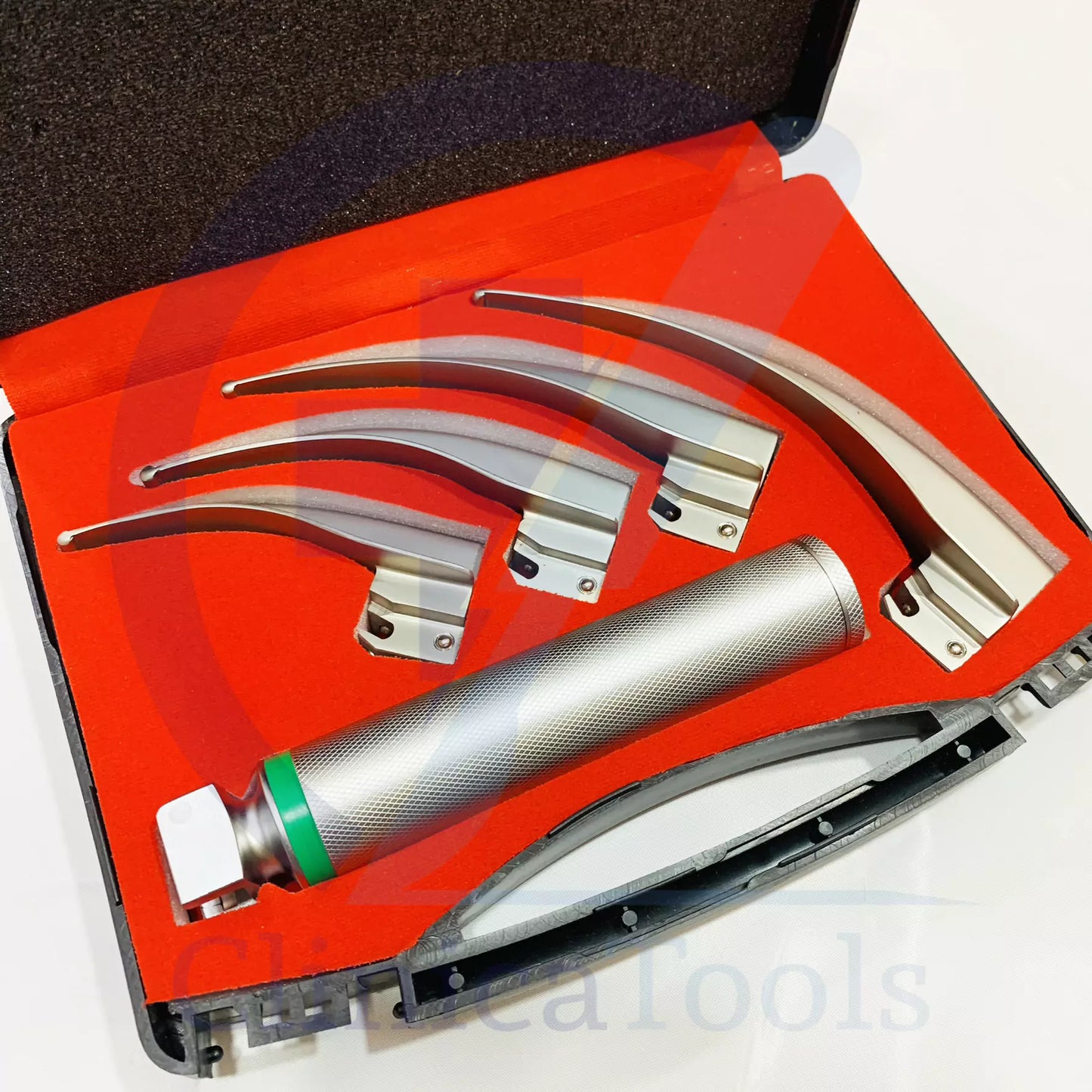 Airway management intubation kit with fiber optic lighting